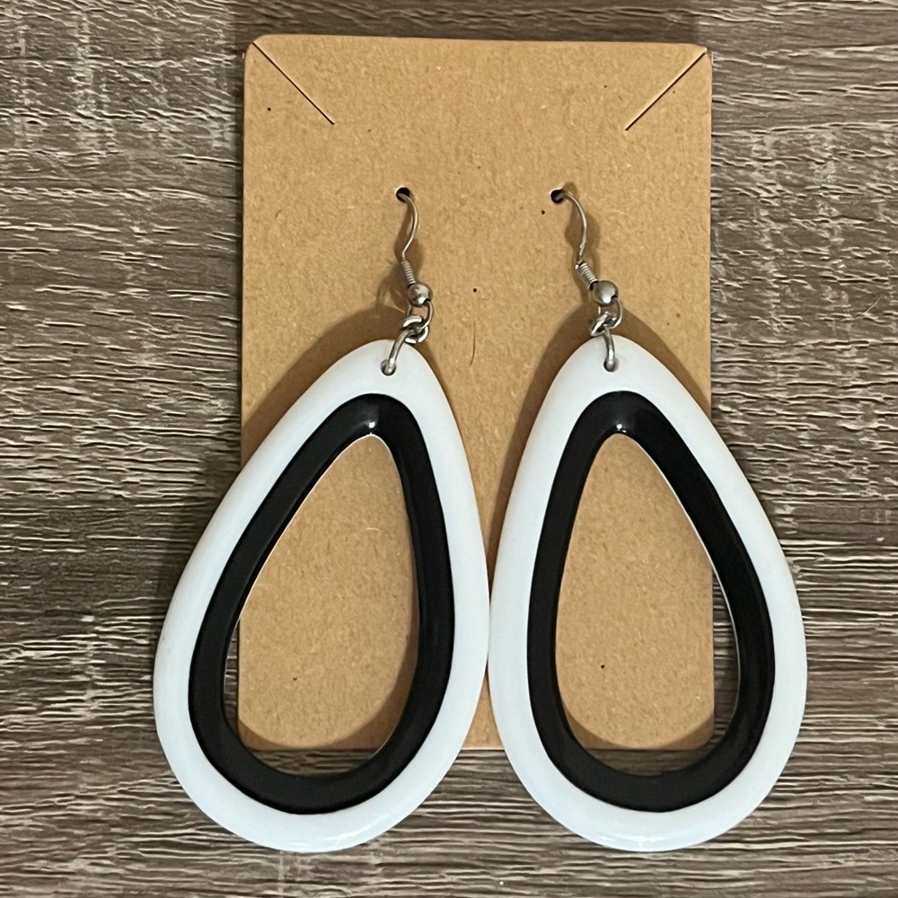 Retro White & Black Open Oval Drop Earrings